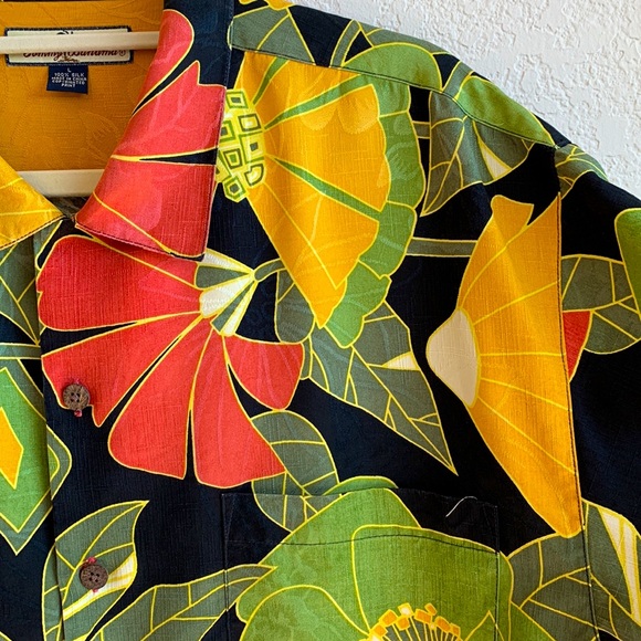 🎉HOST PICK 🎉 Tommy Bahama 100% Silk Aloha Shirt - Large - Picture 3 of 12